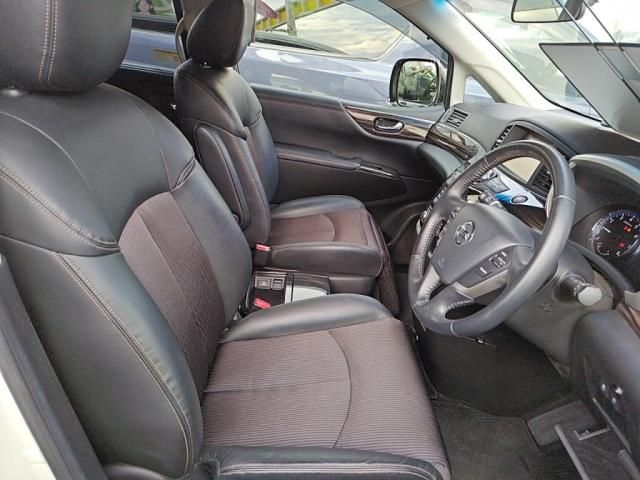 NISSAN ELGRAND 2014 Image 31