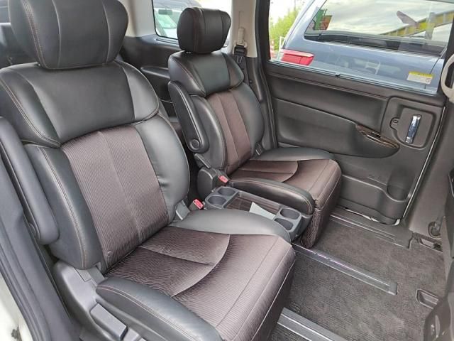 NISSAN ELGRAND 2014 Image 31