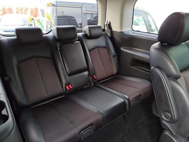 NISSAN ELGRAND 2014 Image 31
