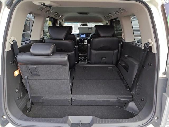 NISSAN ELGRAND 2014 Image 31