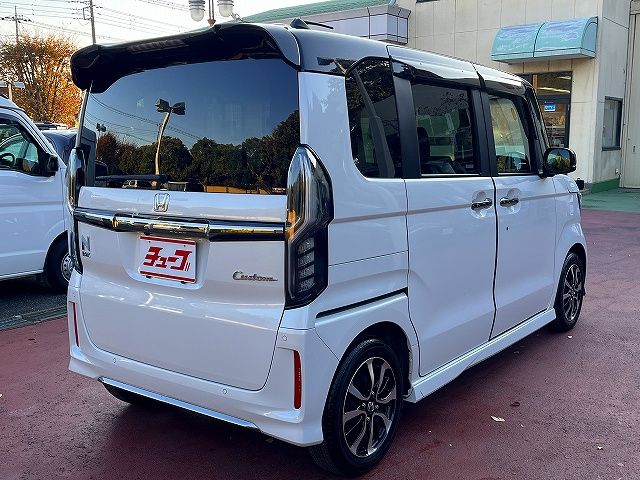 HONDA N BOX CUSTOM 2022 Image 31