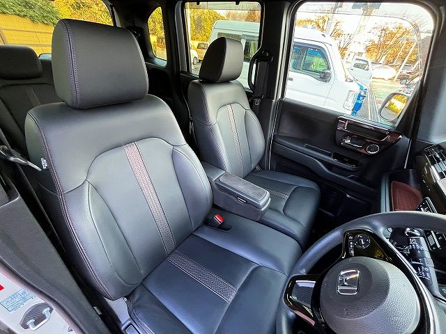 HONDA N BOX CUSTOM 2022 Image 31