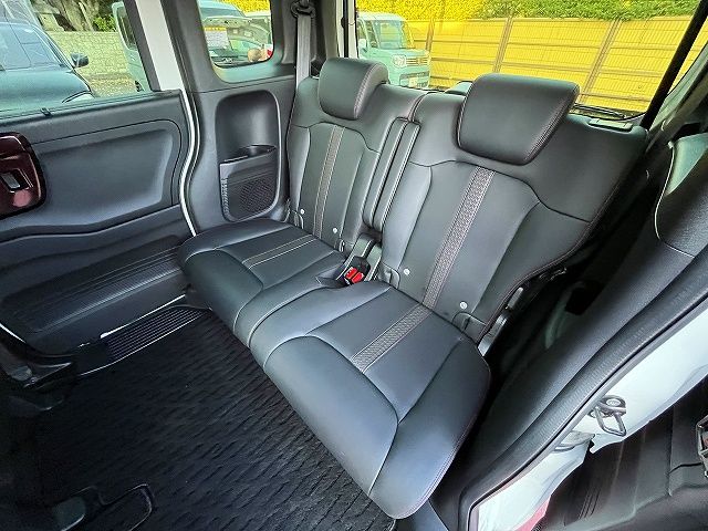 HONDA N BOX CUSTOM 2022 Image 31