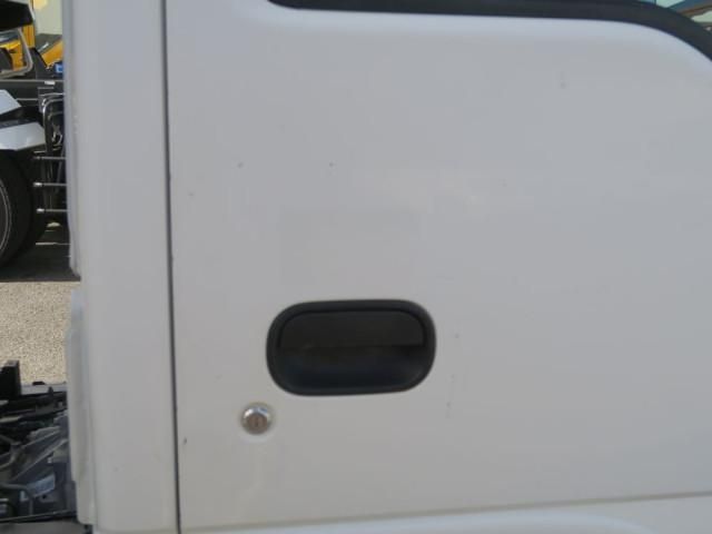 ISUZU ELF 2019 Image 31