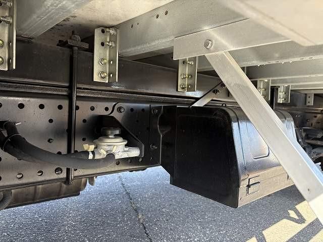 ISUZU ELF 2021 Image 31