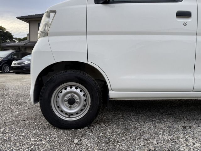 DAIHATSU HIJET CARGO 2013 Image 31