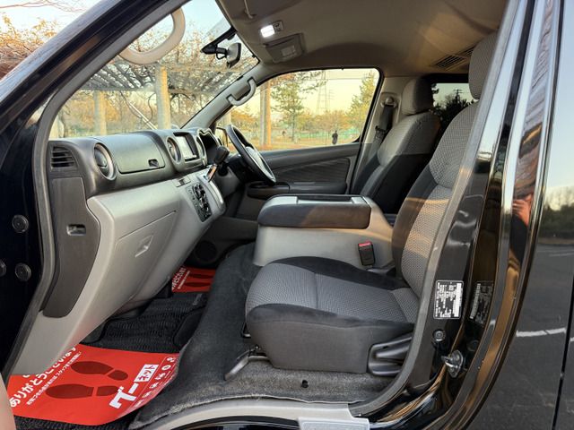 NISSAN NV350 CARAVAN 4WD 2014 Image 31