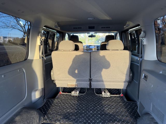 NISSAN NV350 CARAVAN 4WD 2014 Image 31