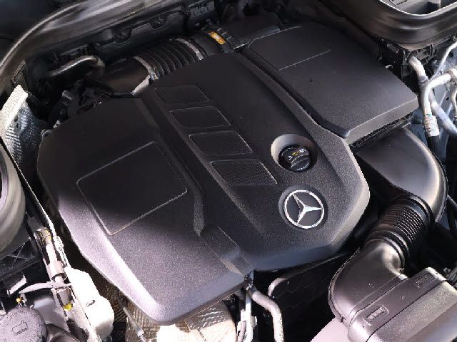 MERCEDES BENZ GLC CL 2019 Image 31