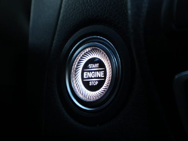 MERCEDES BENZ GLC CL 2019 Image 31