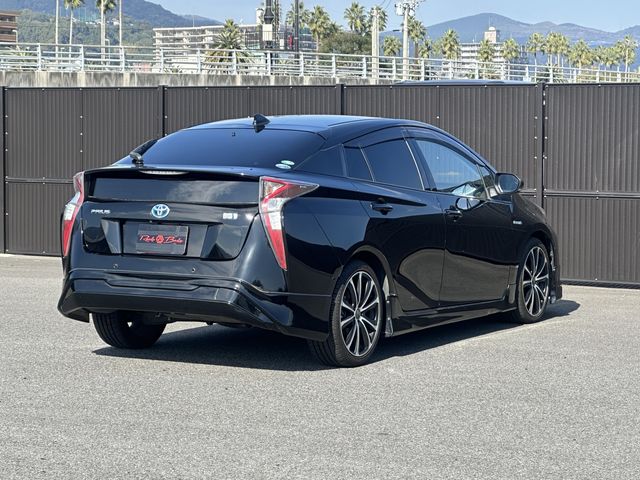 TOYOTA PRIUS 2016 Image 31