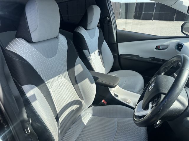 TOYOTA PRIUS 2016 Image 31