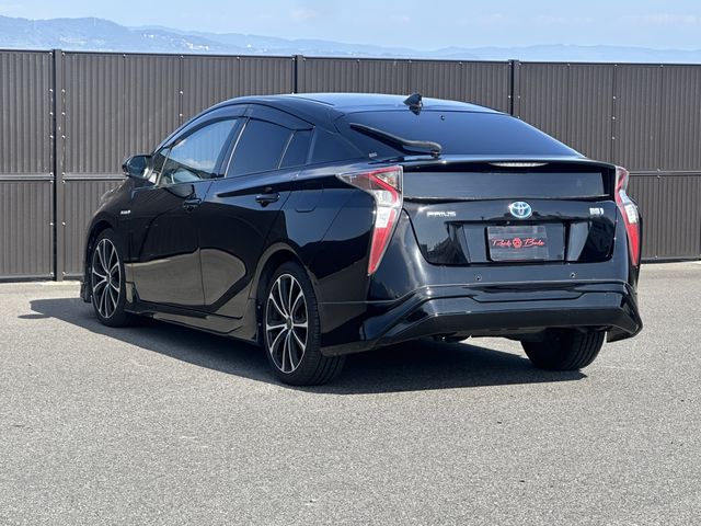 TOYOTA PRIUS 2016 Image 31