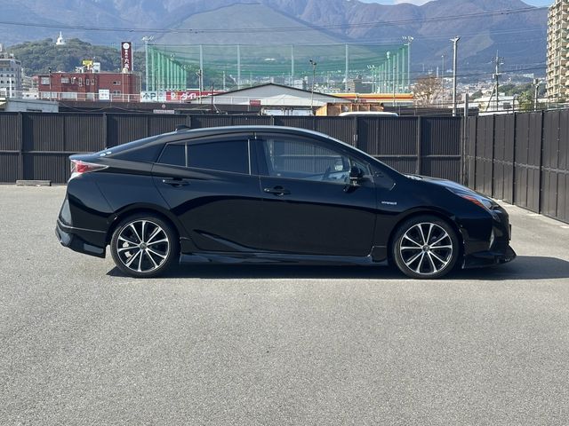 TOYOTA PRIUS 2016 Image 31