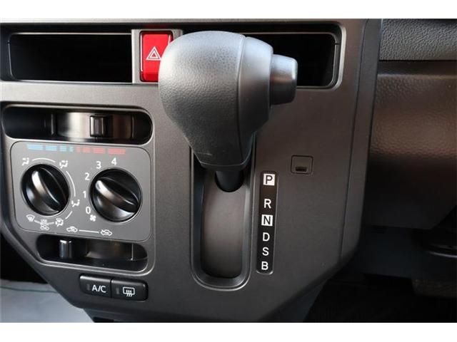 TOYOTA ROOMY 4WD 2022 Image 31