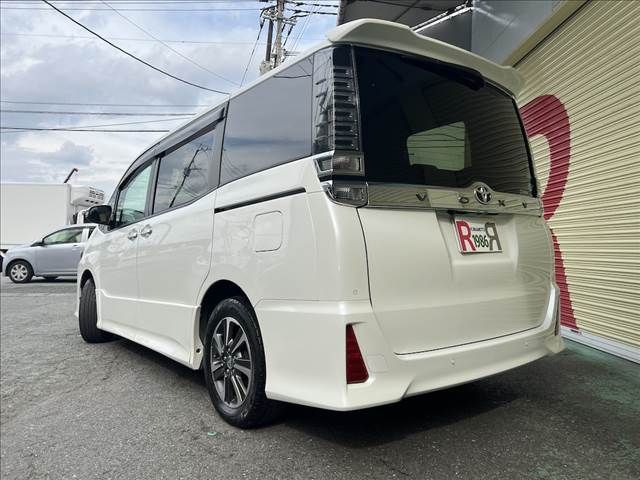 TOYOTA VOXY 2019 Image 31