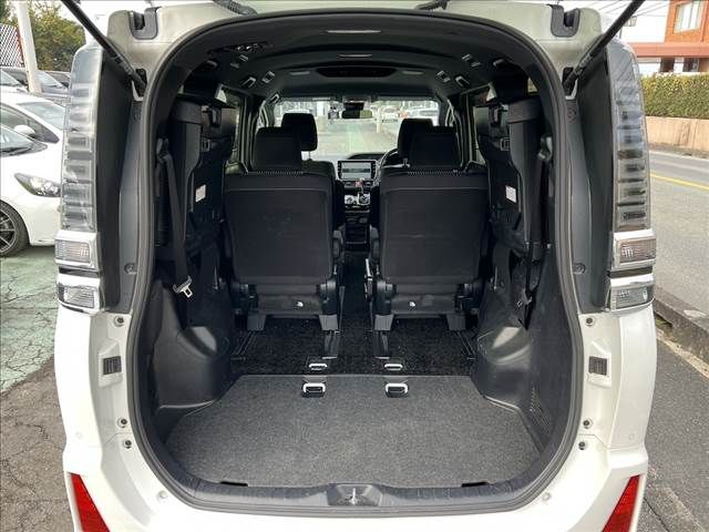 TOYOTA VOXY 2019 Image 31