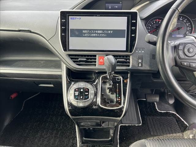 TOYOTA VOXY 2019 Image 31