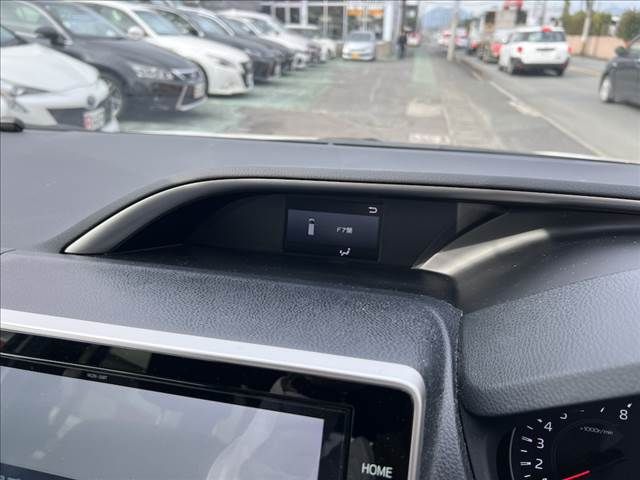 TOYOTA VOXY 2019 Image 31