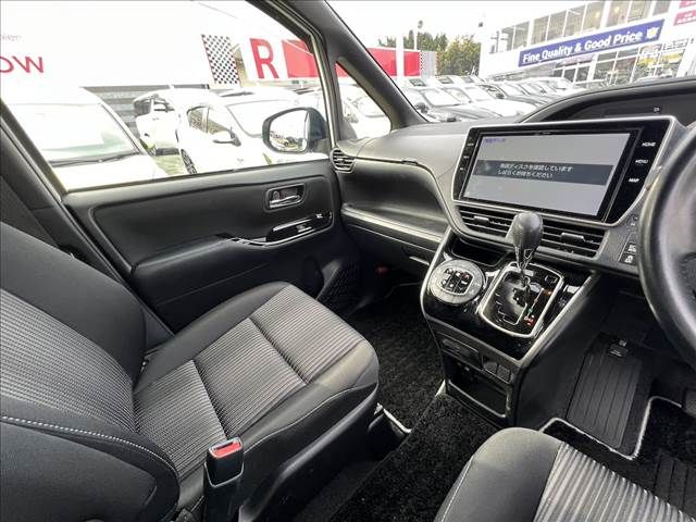 TOYOTA VOXY 2019 Image 31