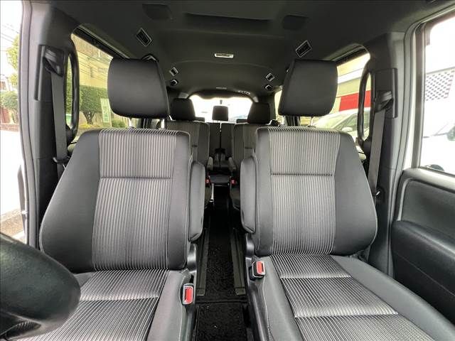 TOYOTA VOXY 2019 Image 31