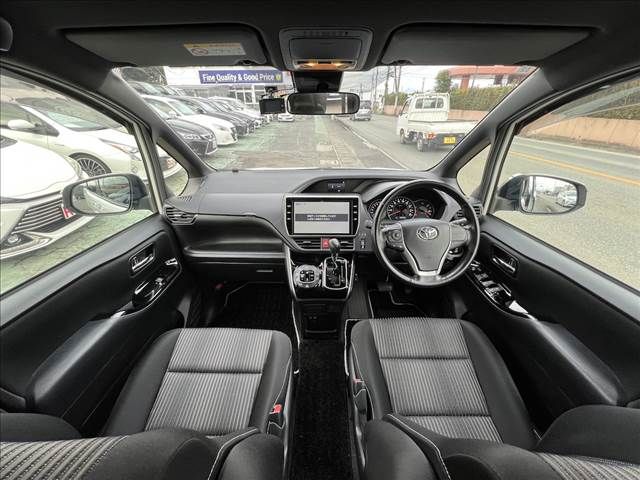 TOYOTA VOXY 2019 Image 31