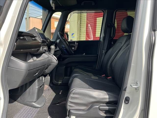 HONDA N BOX CUSTOM 2019 Image 31