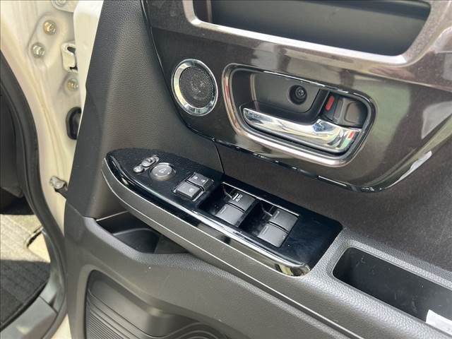 HONDA N BOX CUSTOM 2019 Image 31