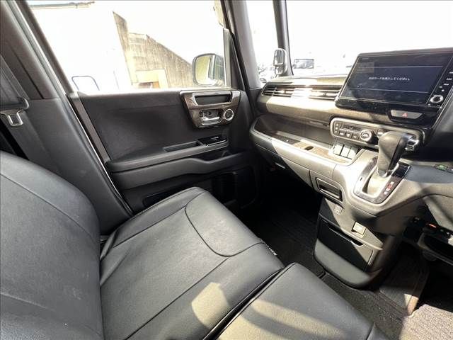 HONDA N BOX CUSTOM 2019 Image 31