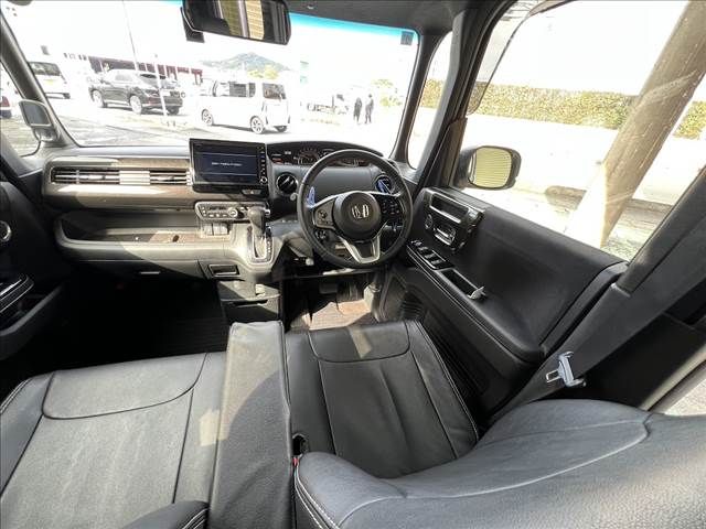 HONDA N BOX CUSTOM 2019 Image 31