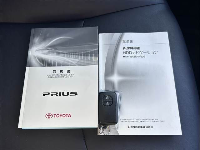 TOYOTA PRIUS 2013 Image 31