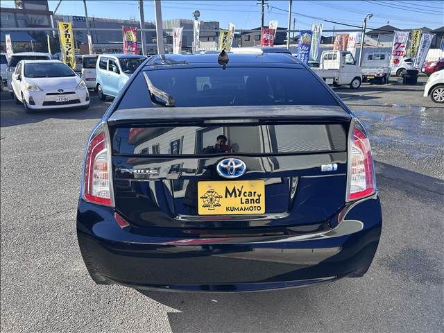 TOYOTA PRIUS 2013 Image 31