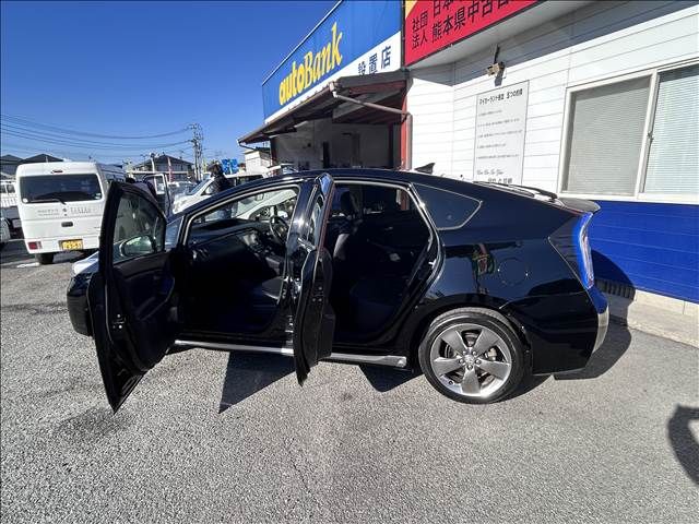 TOYOTA PRIUS 2013 Image 31