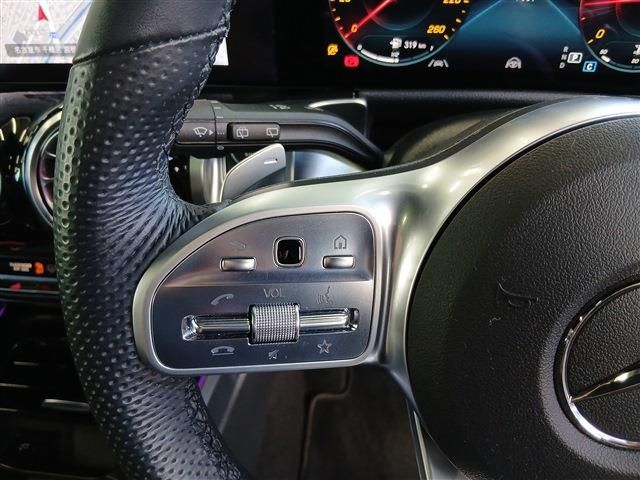 MERCEDES BENZ GLB 2023 Image 31