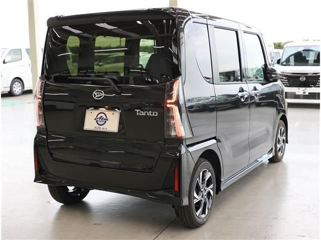 DAIHATSU TANTO CUSTOM 2024 Image 31