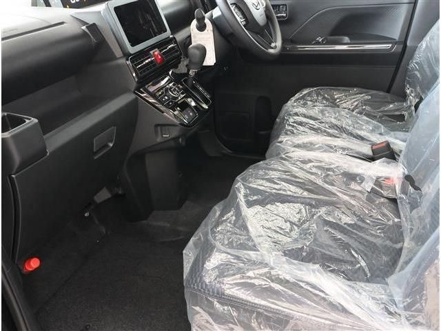 DAIHATSU TANTO CUSTOM 2024 Image 31