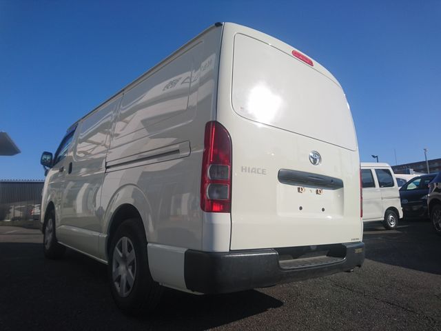 TOYOTA HIACE VAN 2WD 2020 Image 31