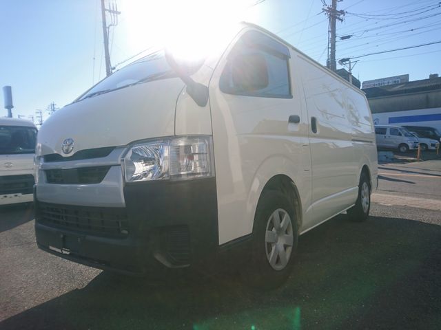TOYOTA HIACE VAN 2WD 2020 Image 31