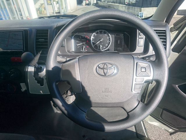 TOYOTA HIACE VAN 2WD 2020 Image 31