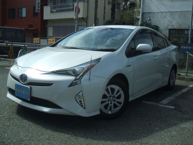 TOYOTA PRIUS 2016 Image 31