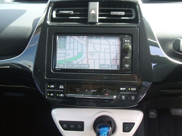 TOYOTA PRIUS 2016 Image 31