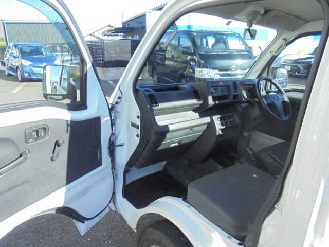 DAIHATSU HIJET TRUCK 4WD 2019 Image 31