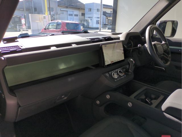 ROVER DEFENDER 2023 Image 31