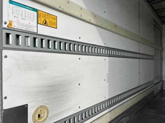 TOYOTA DYNA 2018 Image 31