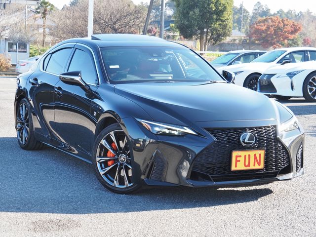 TOYOTA LEXUS IS300H 2022 Image 31