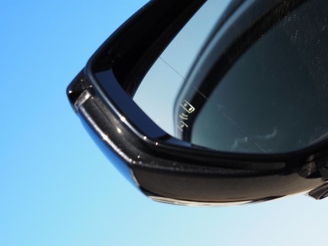 TOYOTA LEXUS IS300H 2022 Image 31