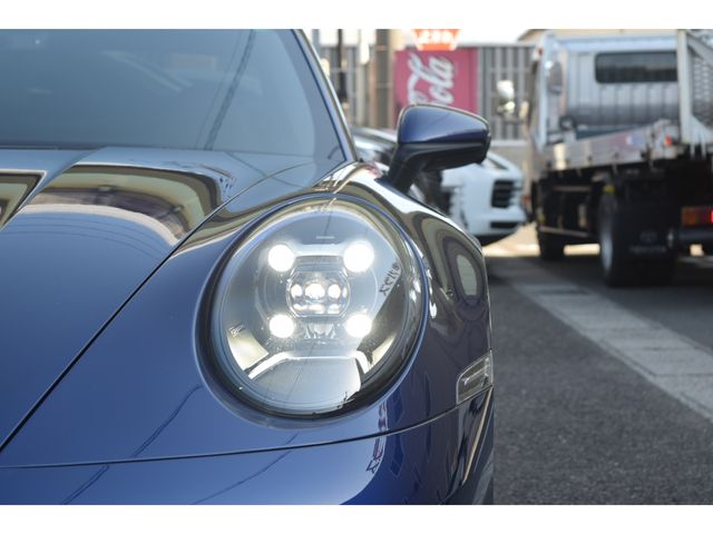 PORSCHE 911 2020 Image 31