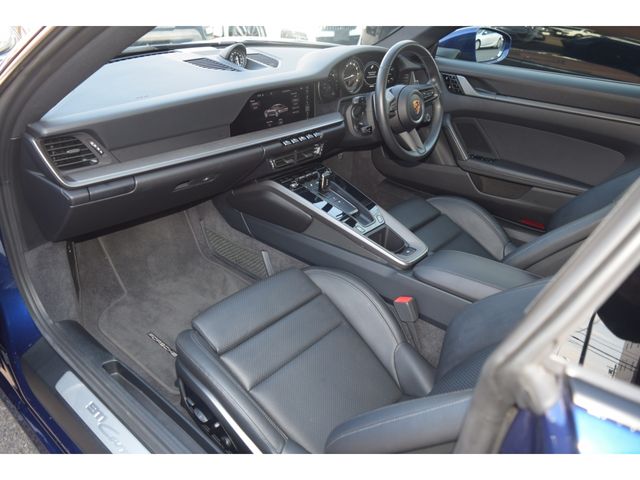 PORSCHE 911 2020 Image 31