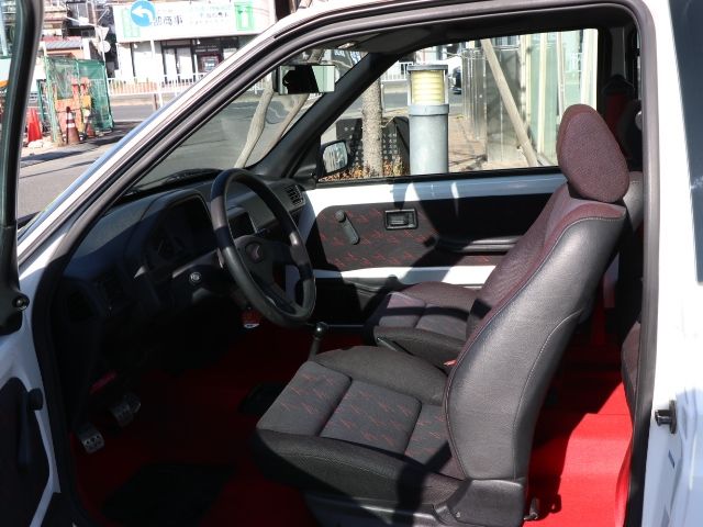 PEUGEOT 106 1996 Image 31