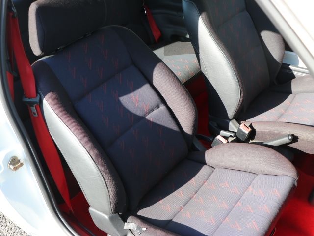 PEUGEOT 106 1996 Image 31